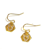 Load image into Gallery viewer, Earrings | Gold Star Cluster I
