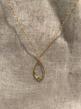 Load image into Gallery viewer, Necklace | Gold Filigree Silhouette

