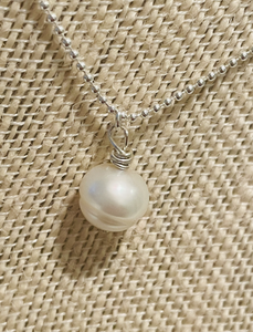 Necklace | Single Pearl