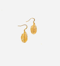 Load image into Gallery viewer, Earrings | Gold Leaf
