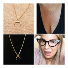 Load image into Gallery viewer, Necklace | Gold Crescent Moon
