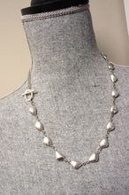 Load image into Gallery viewer, Necklace | Silver Pebble Links

