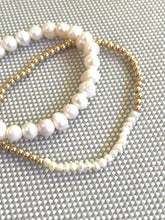Load image into Gallery viewer, Bracelet | Freshwater Pearl Stretch

